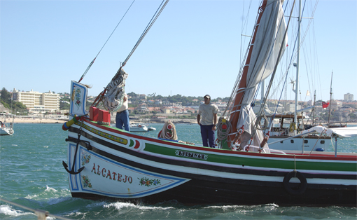 Bunte Oldtimer in Cascais